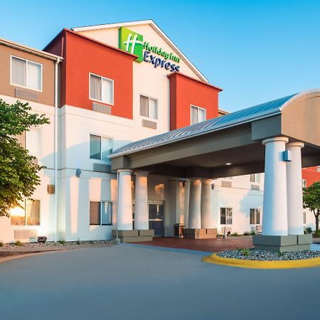 Holiday Inn Express Hotel & Suites Burlington By Ihg Esterno foto