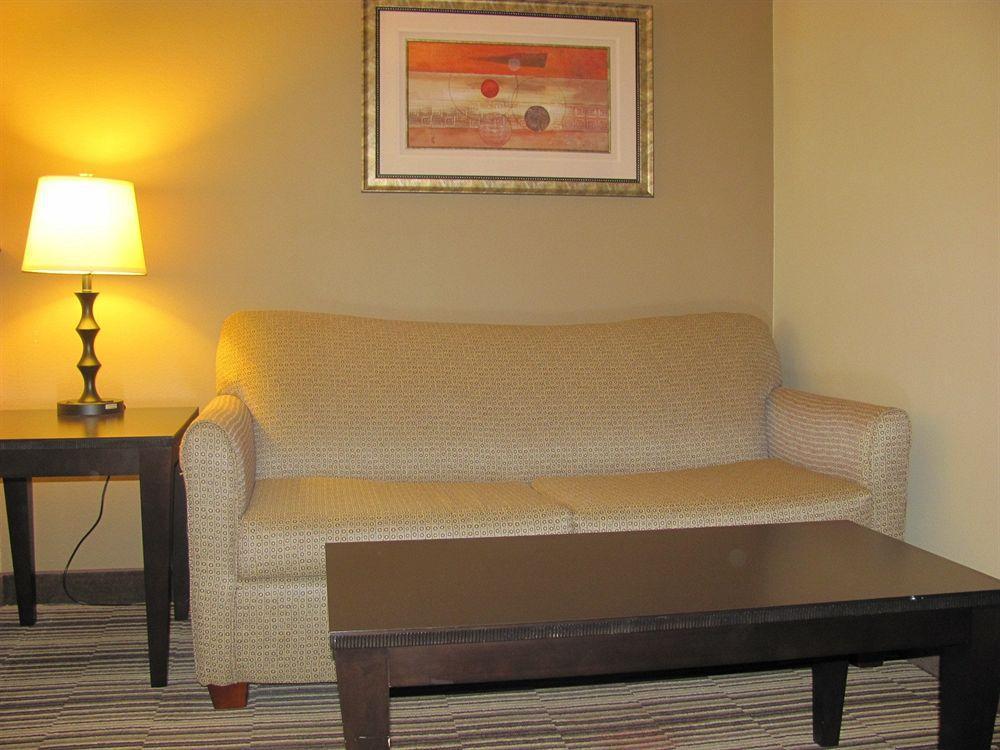Holiday Inn Express Hotel & Suites Burlington By Ihg Camera foto