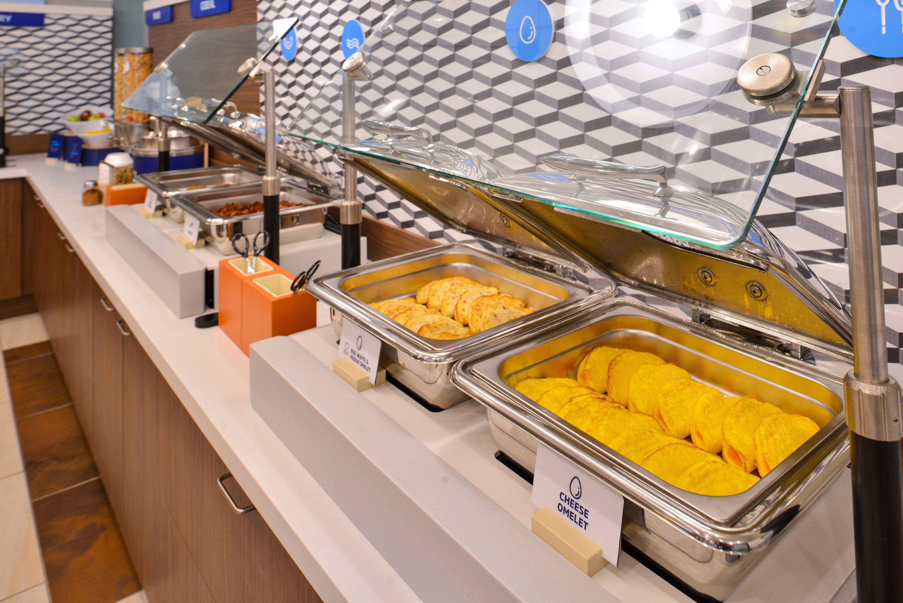 Holiday Inn Express Hotel & Suites Burlington By Ihg Esterno foto