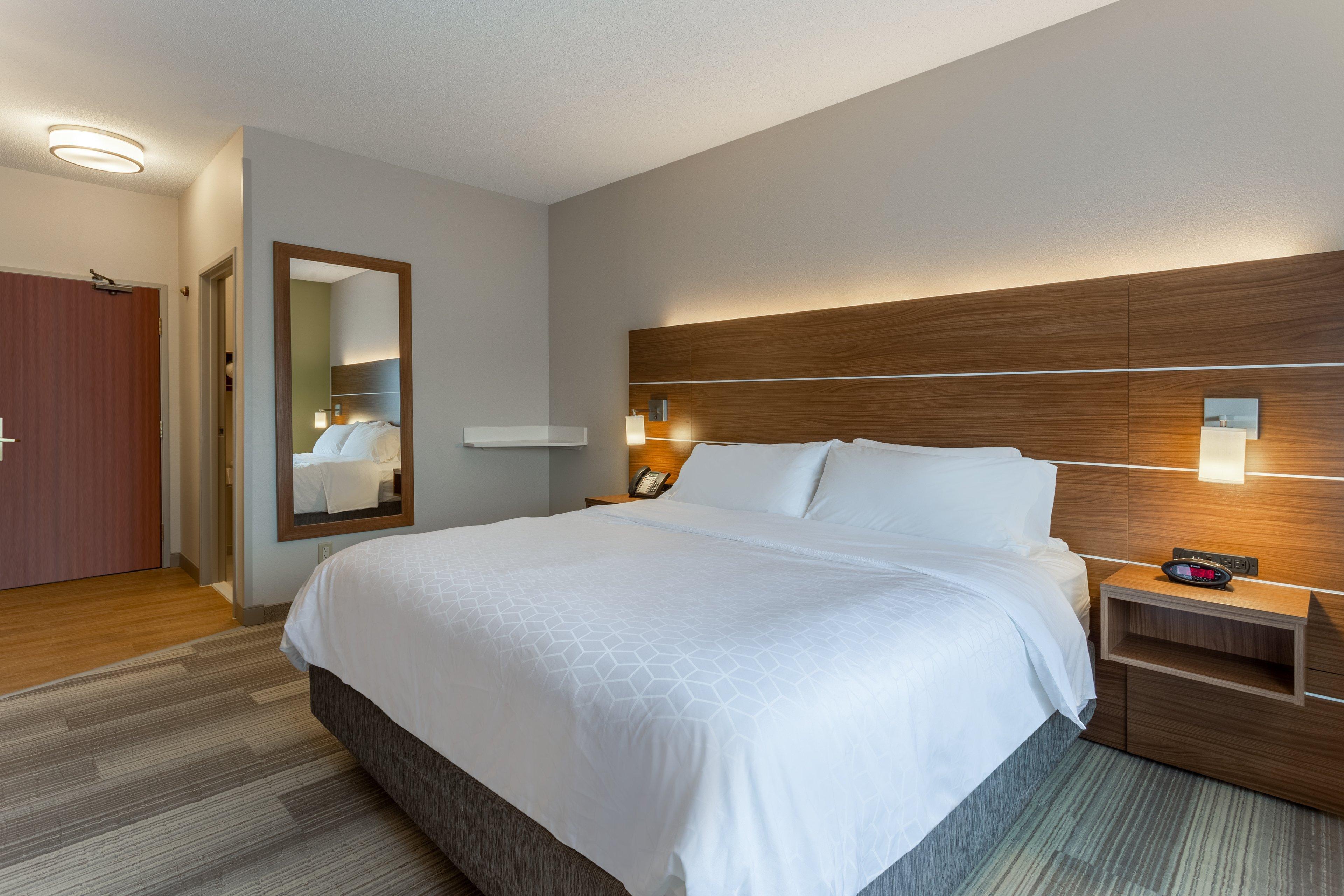 Holiday Inn Express Hotel & Suites Burlington By Ihg Esterno foto