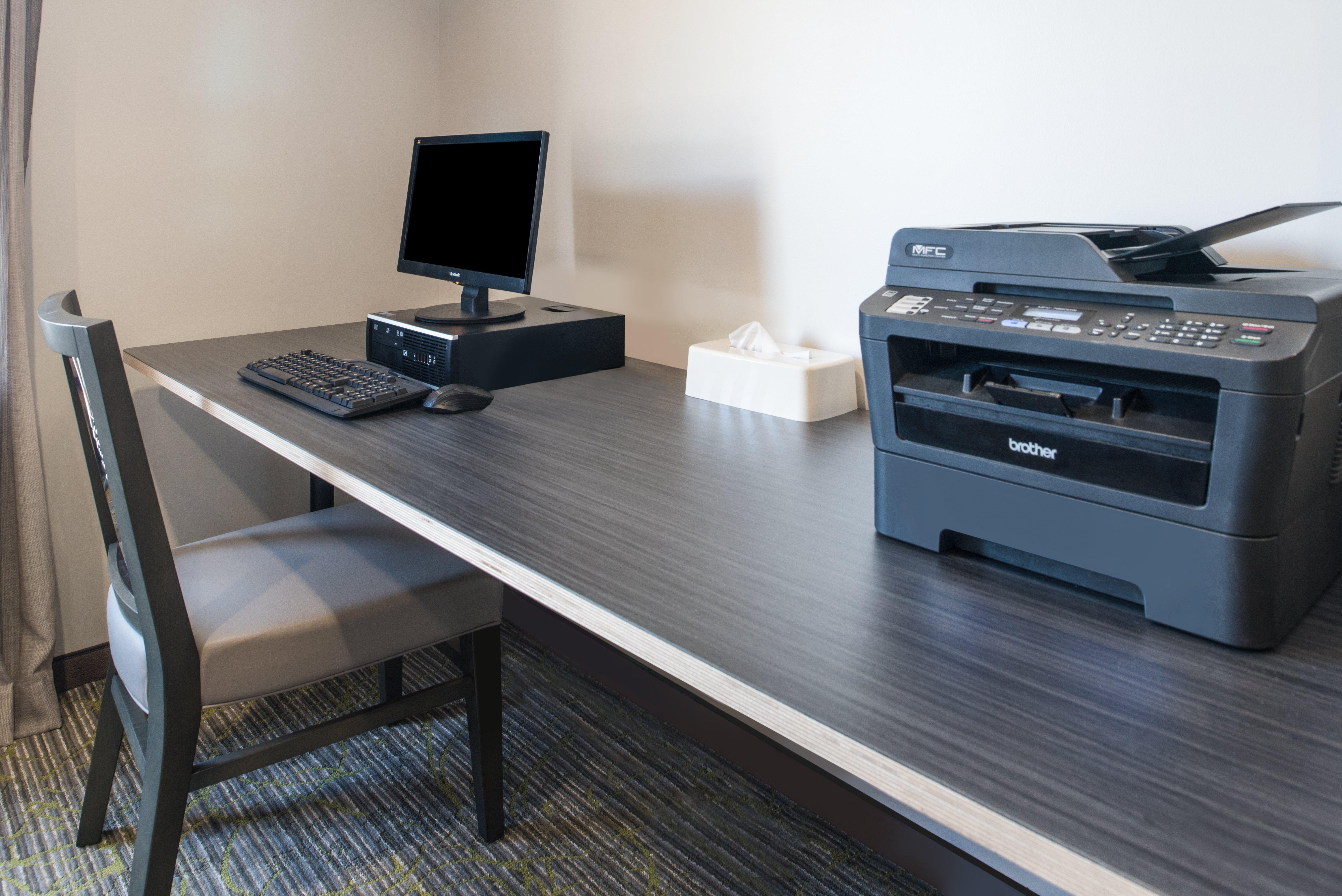 Holiday Inn Express Hotel & Suites Burlington By Ihg Esterno foto