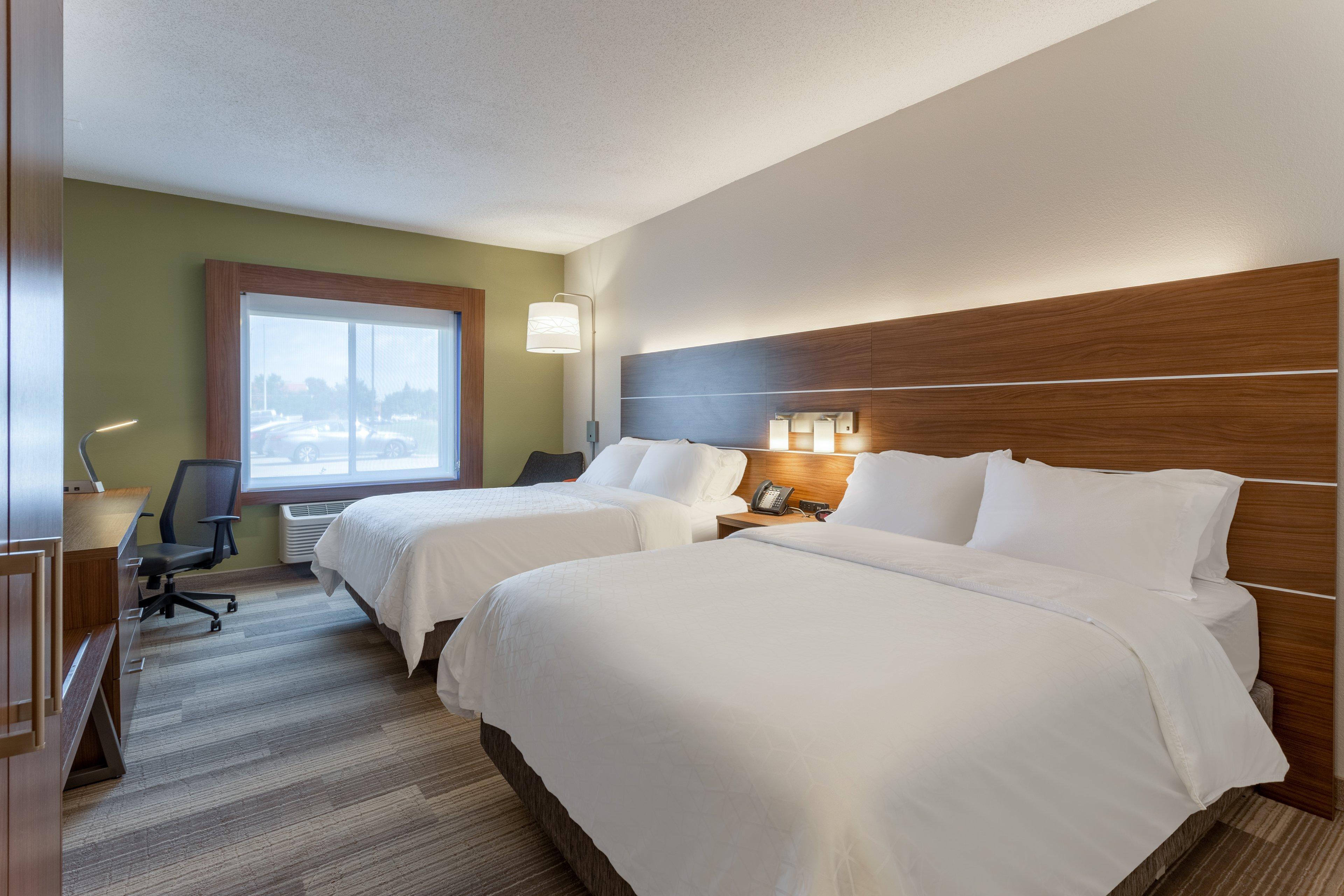 Holiday Inn Express Hotel & Suites Burlington By Ihg Esterno foto
