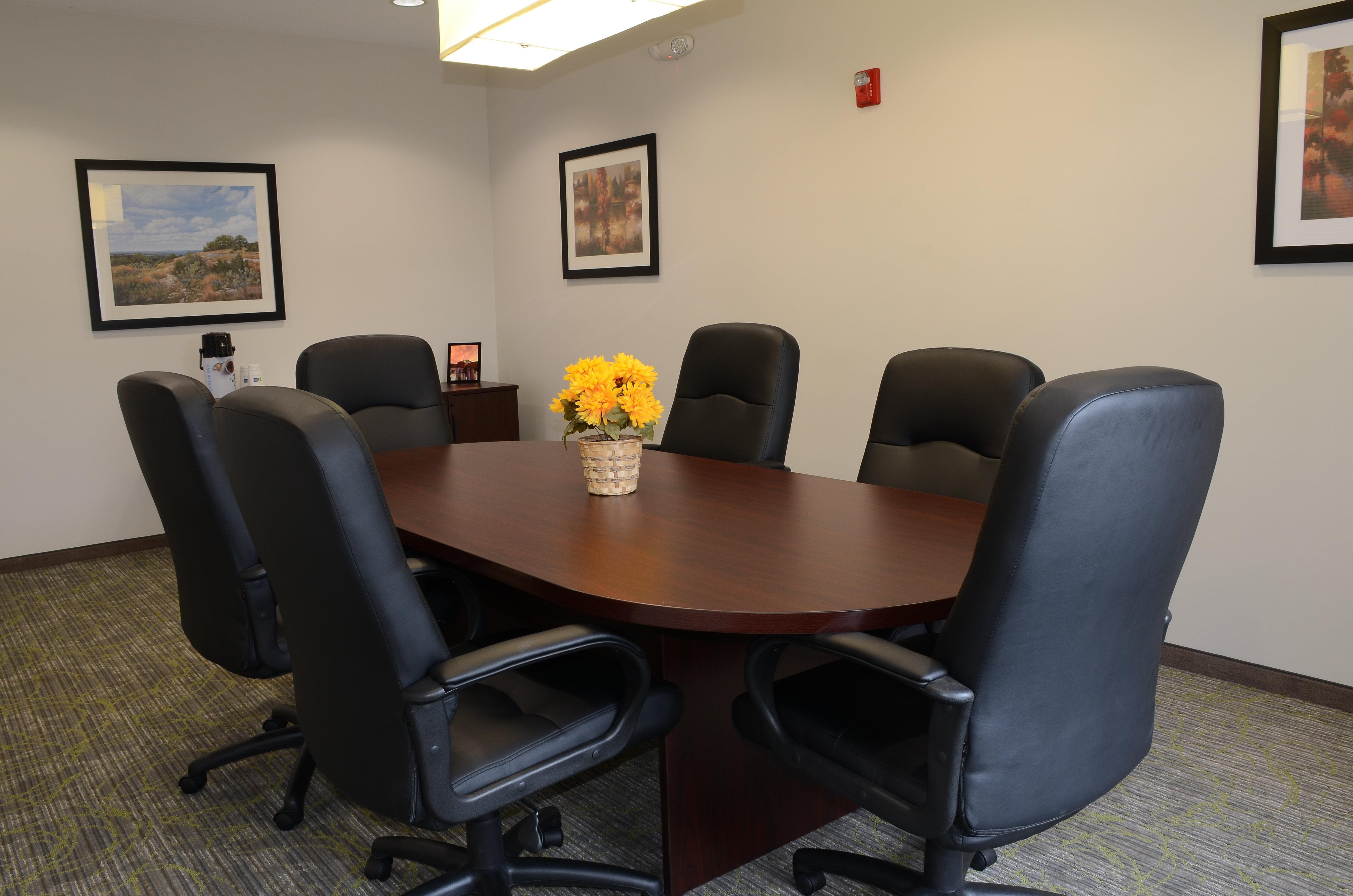 Holiday Inn Express Hotel & Suites Burlington By Ihg Esterno foto