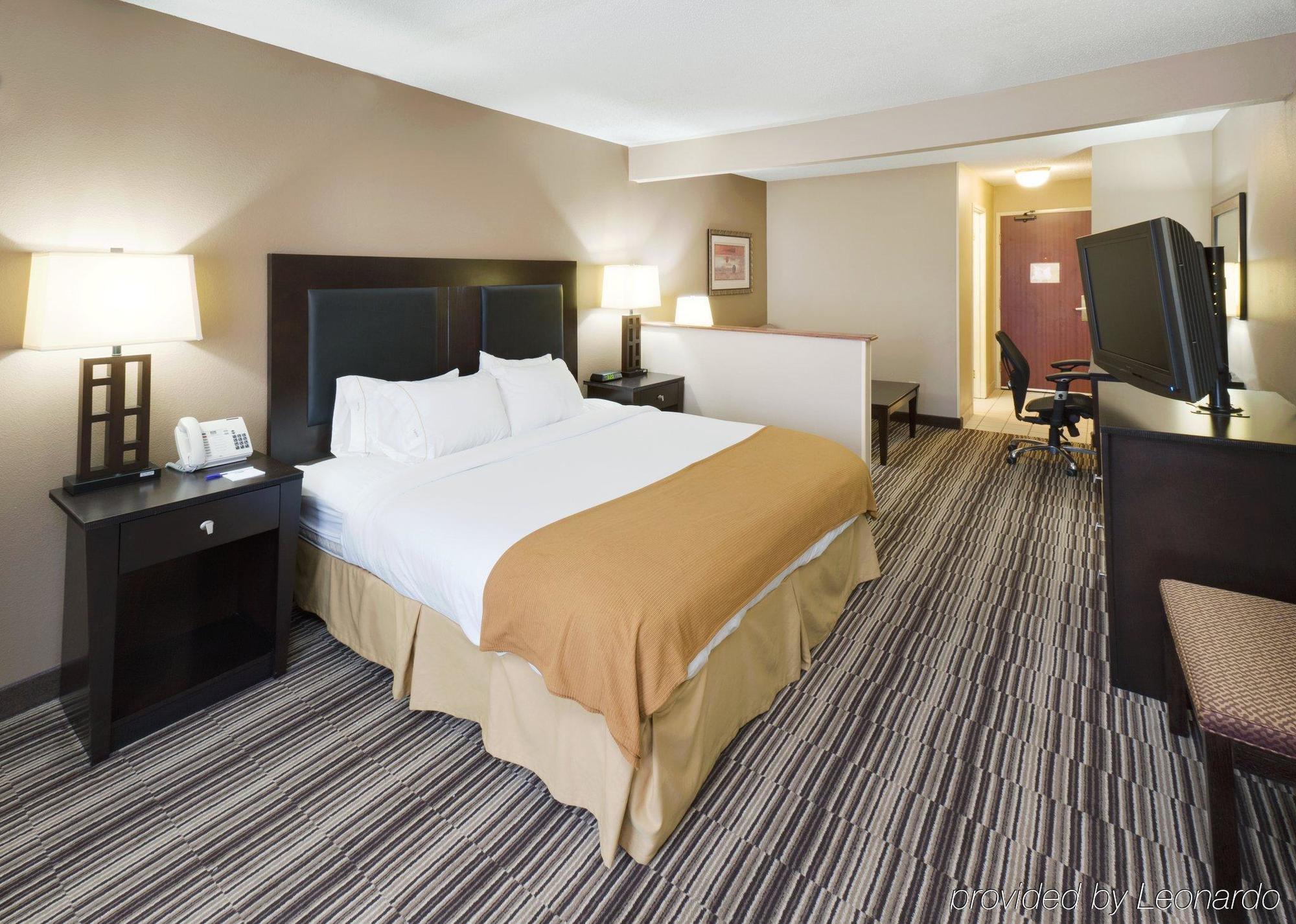 Holiday Inn Express Hotel & Suites Burlington By Ihg Camera foto